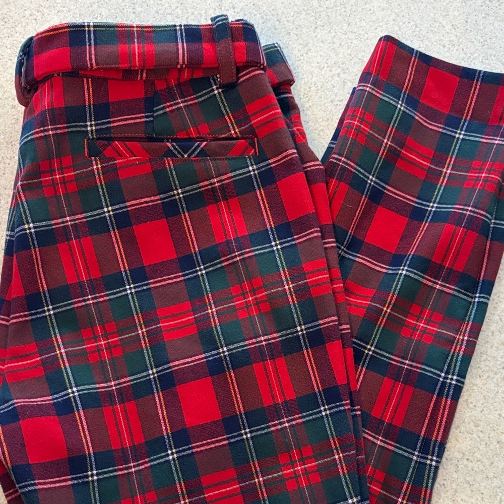 Vineyard Vines women’s plaid pants in Red and Green size 6